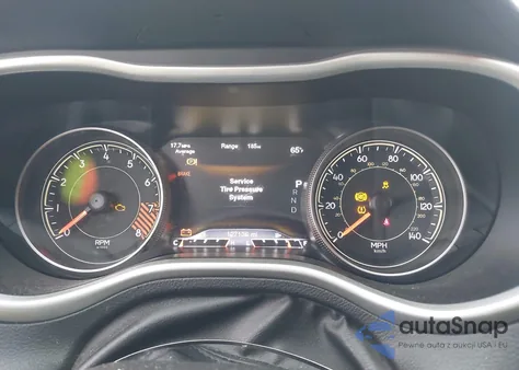 2015 Jeep Cherokee Trailhawk z USA, uszkodzony, nr VIN 1C4PJMBSXFW667469